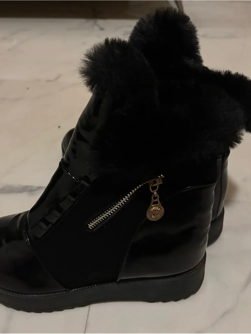 Kids Black Fur-Trim Snow Boots(Read full description)